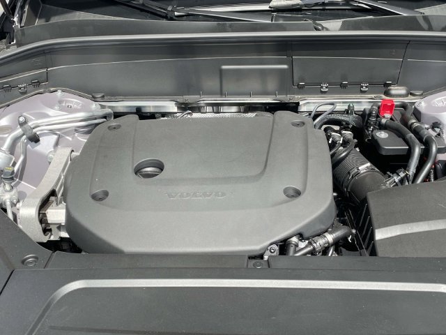 New 2027 Volvo XC90 B6 Plus AWD/4WD image 13