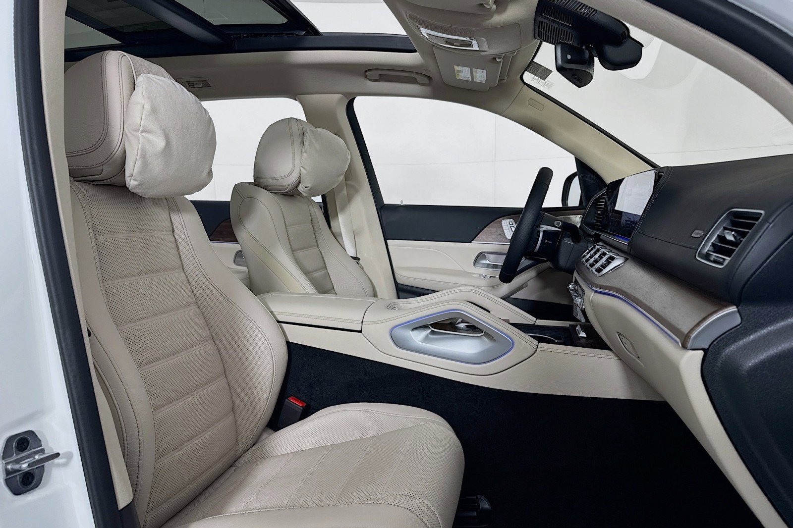 New 2026 Mercedes-Benz GLS 450 4MATIC image 6