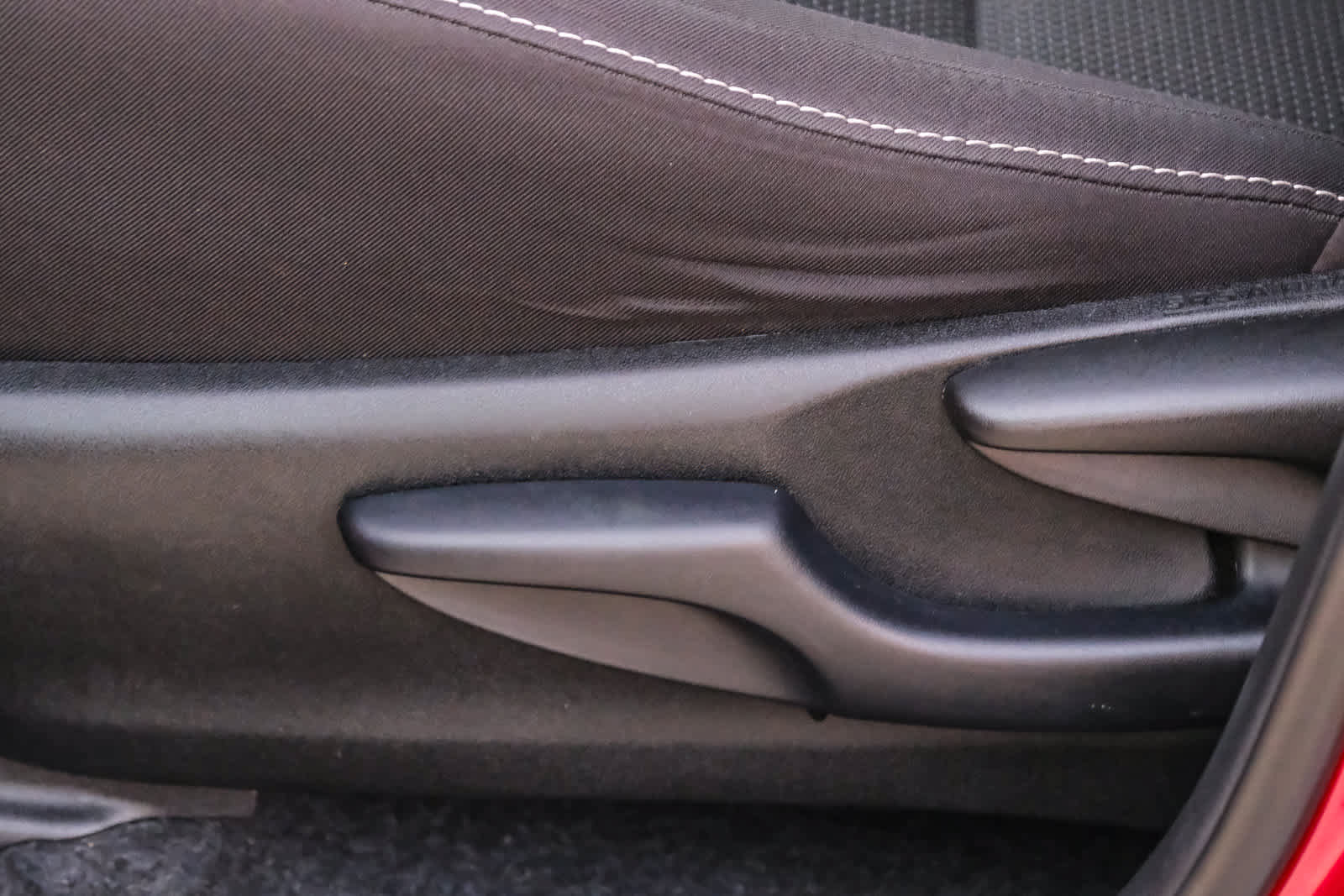 Certified 2018 Toyota RAV4 XLE FWD image 24