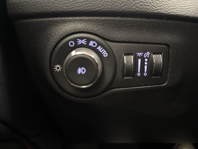 Used 2019 Jeep Compass Trailhawk image 32