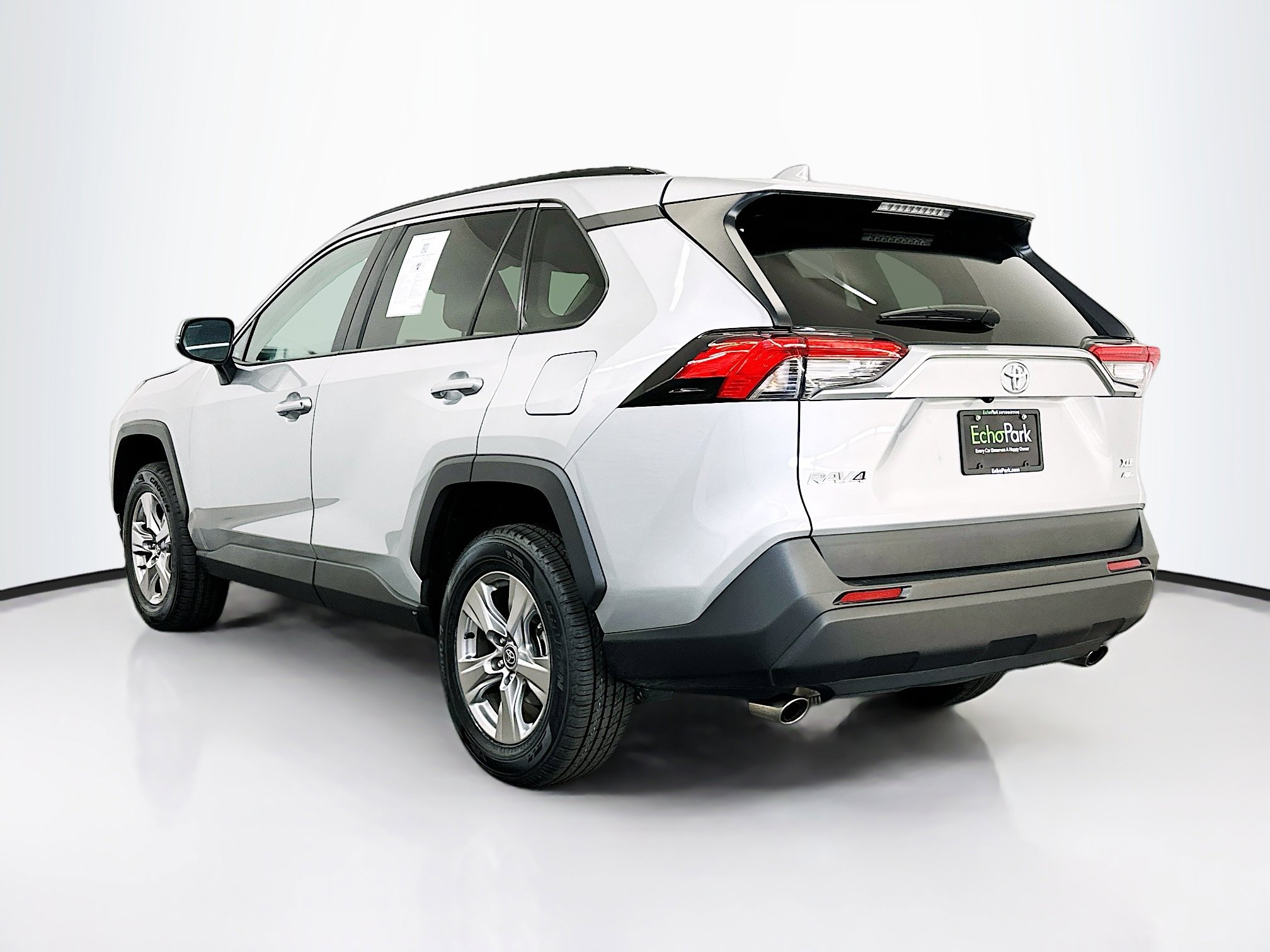 Used 2024 Toyota RAV4 XLE image 5