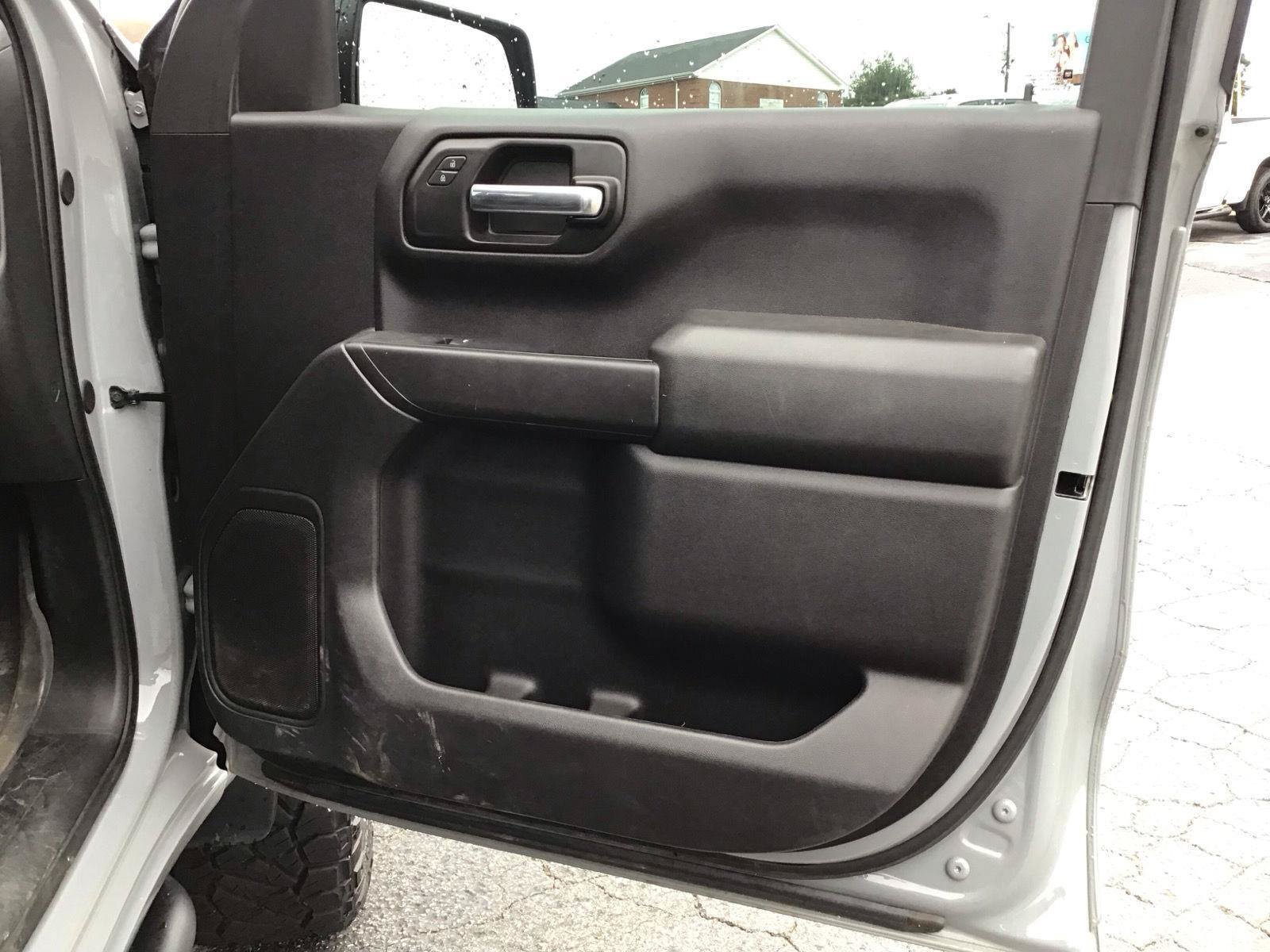 Used 2024 Chevrolet Silverado 1500 Custom Trail Boss w/ LPO, Dark Essentials Package AWD/4WD image 7