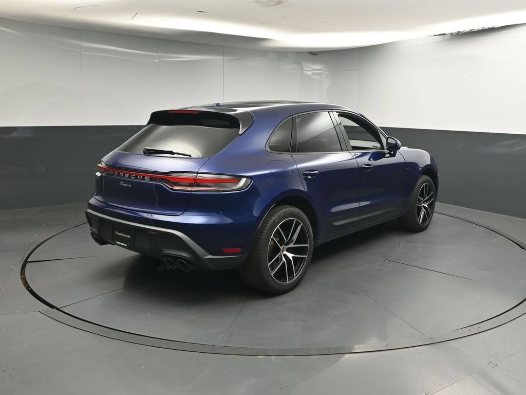 Certified 2023 Porsche Macan AWD/4WD image 26