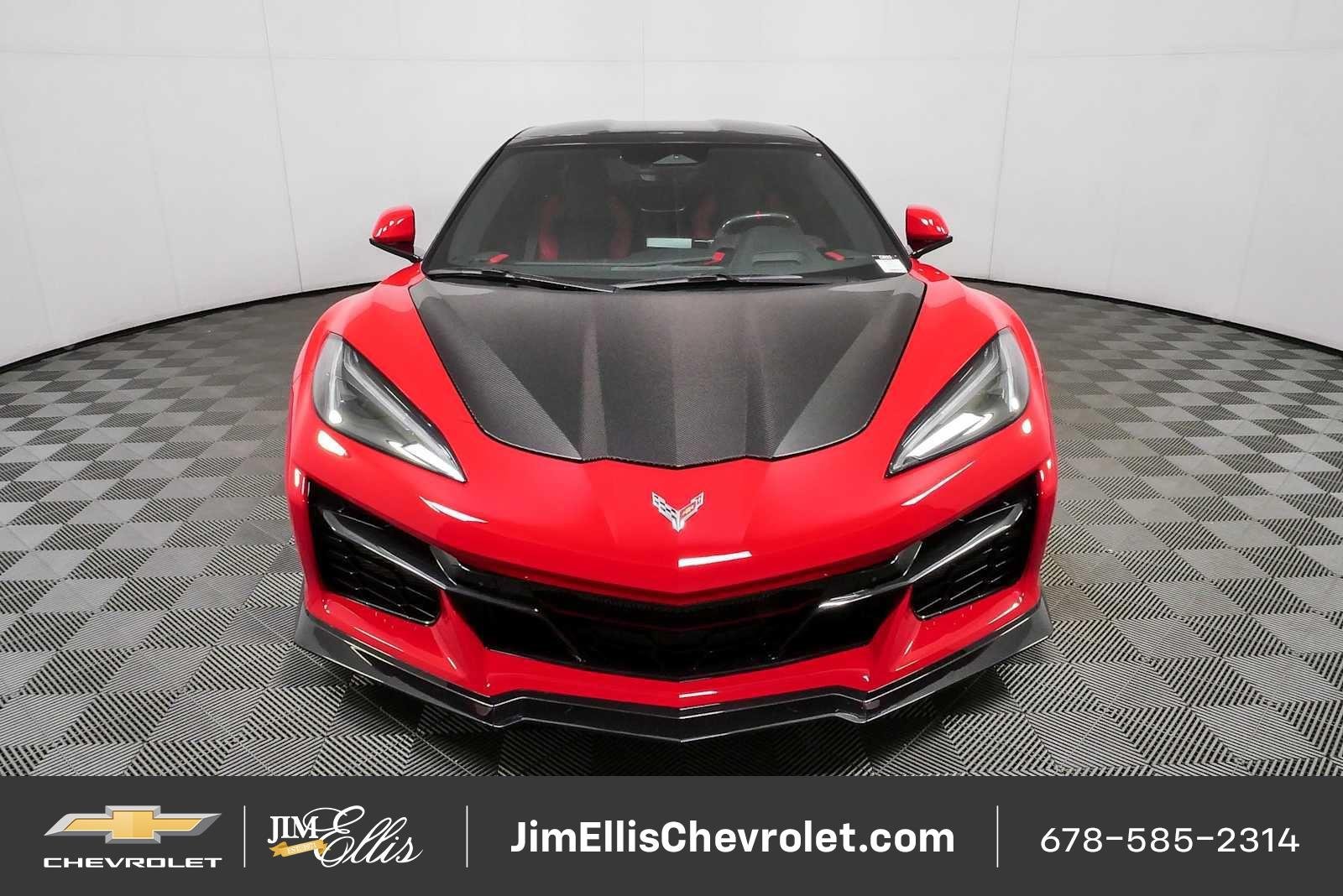 Used 2024 Chevrolet Corvette Z06 w/ Chrome Exterior Badge Package RWD image 31