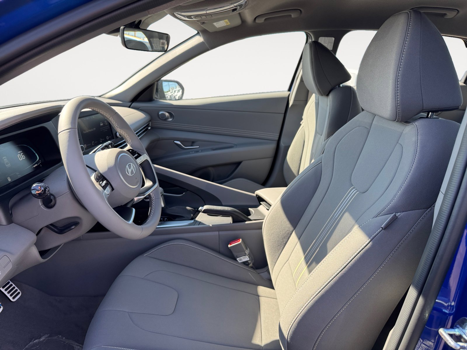 New 2025 Hyundai Elantra Sport image 9