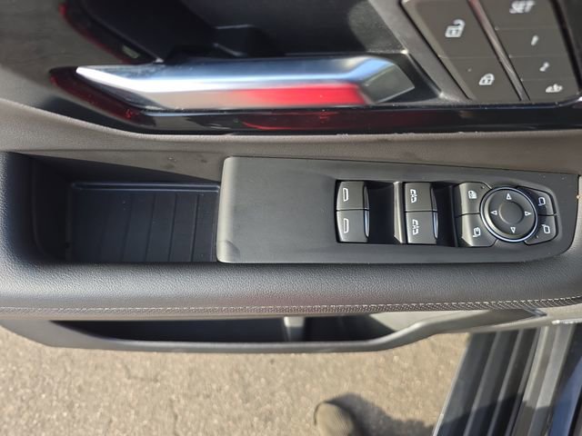 Used 2025 Chevrolet Suburban Premier image 28