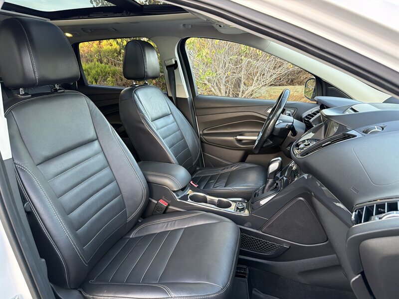 Used 2016 Ford Escape Titanium FWD image 12