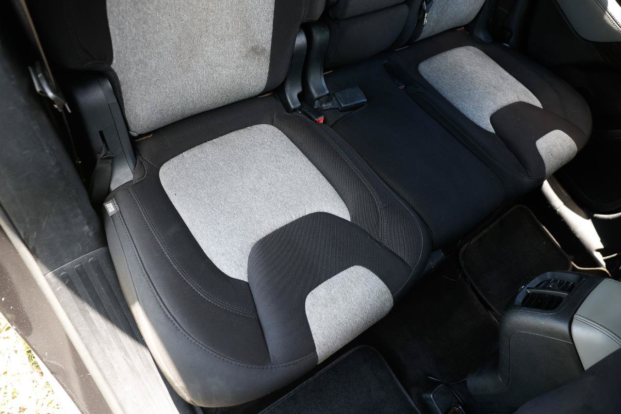 Used 2014 Jeep Cherokee Sport FWD image 12