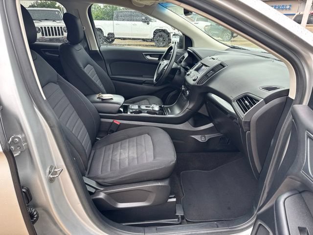 Used 2019 Ford Edge SE FWD image 26