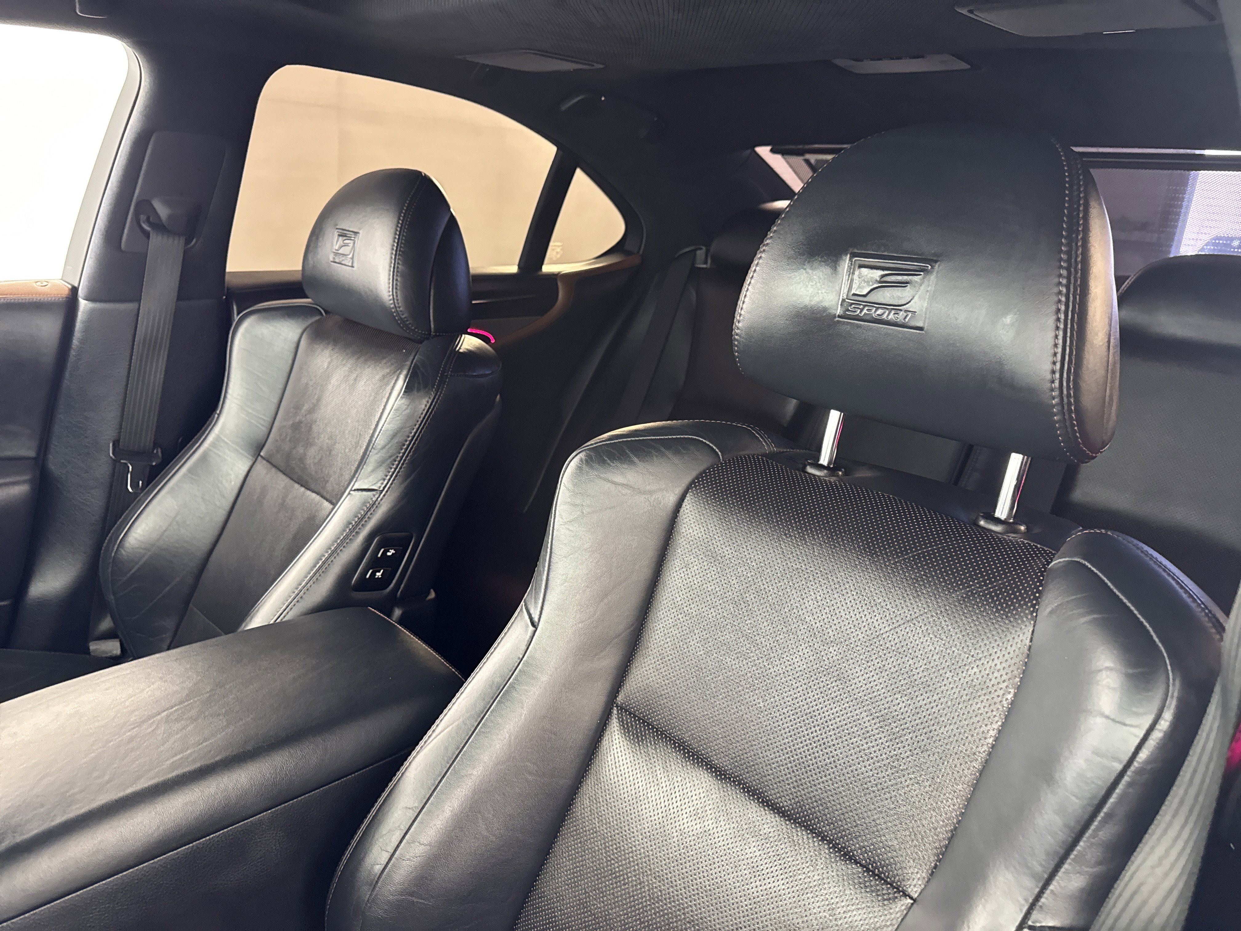 Used 2017 Lexus LS 460 w/ F Sport Midnight Edition RWD image 18