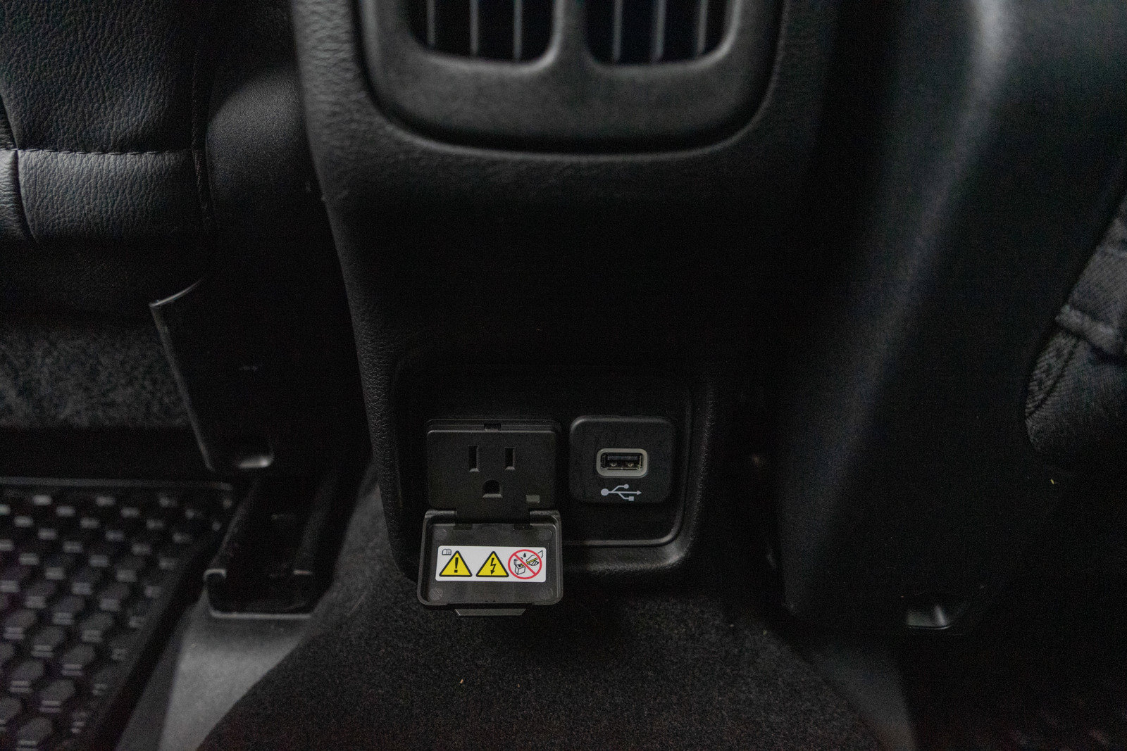 Used 2019 Jeep Compass Trailhawk w/ Cold Weather Group AWD/4WD image 29