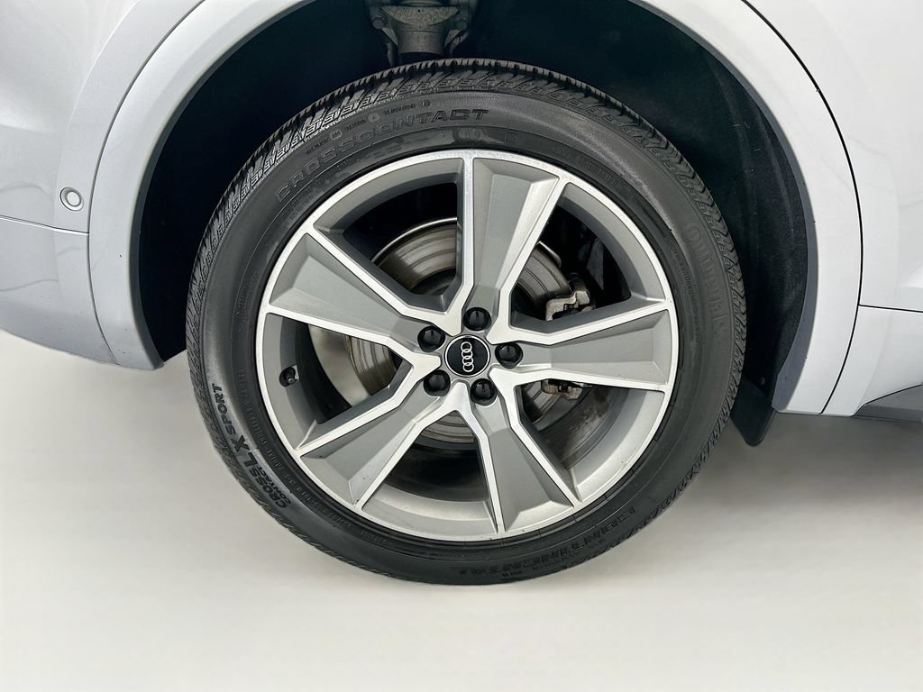 Used 2019 Audi Q5 Prestige w/ Prestige Package AWD/4WD image 32