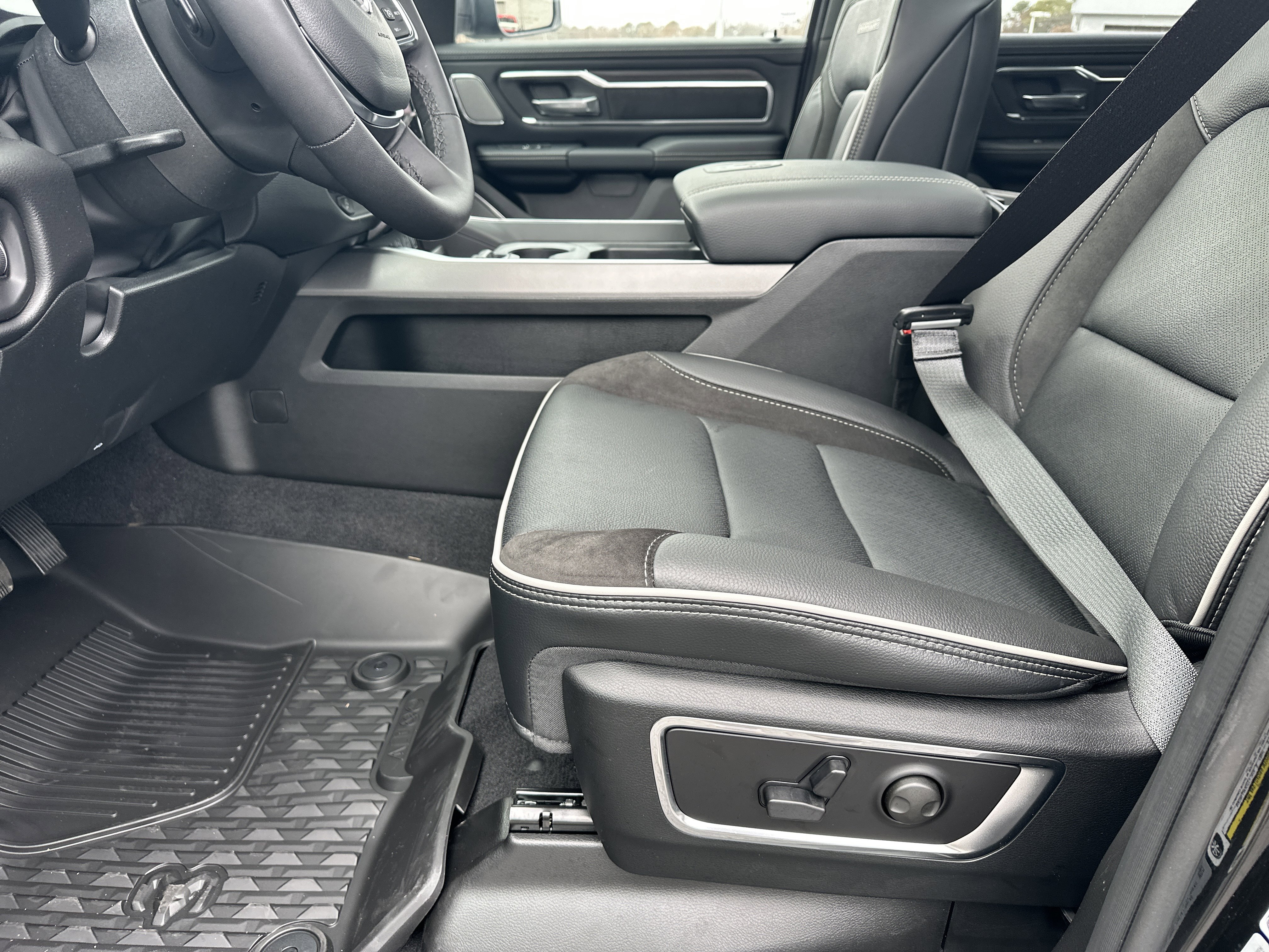 New 2026 RAM 1500 Laramie w/ Night Edition image 11