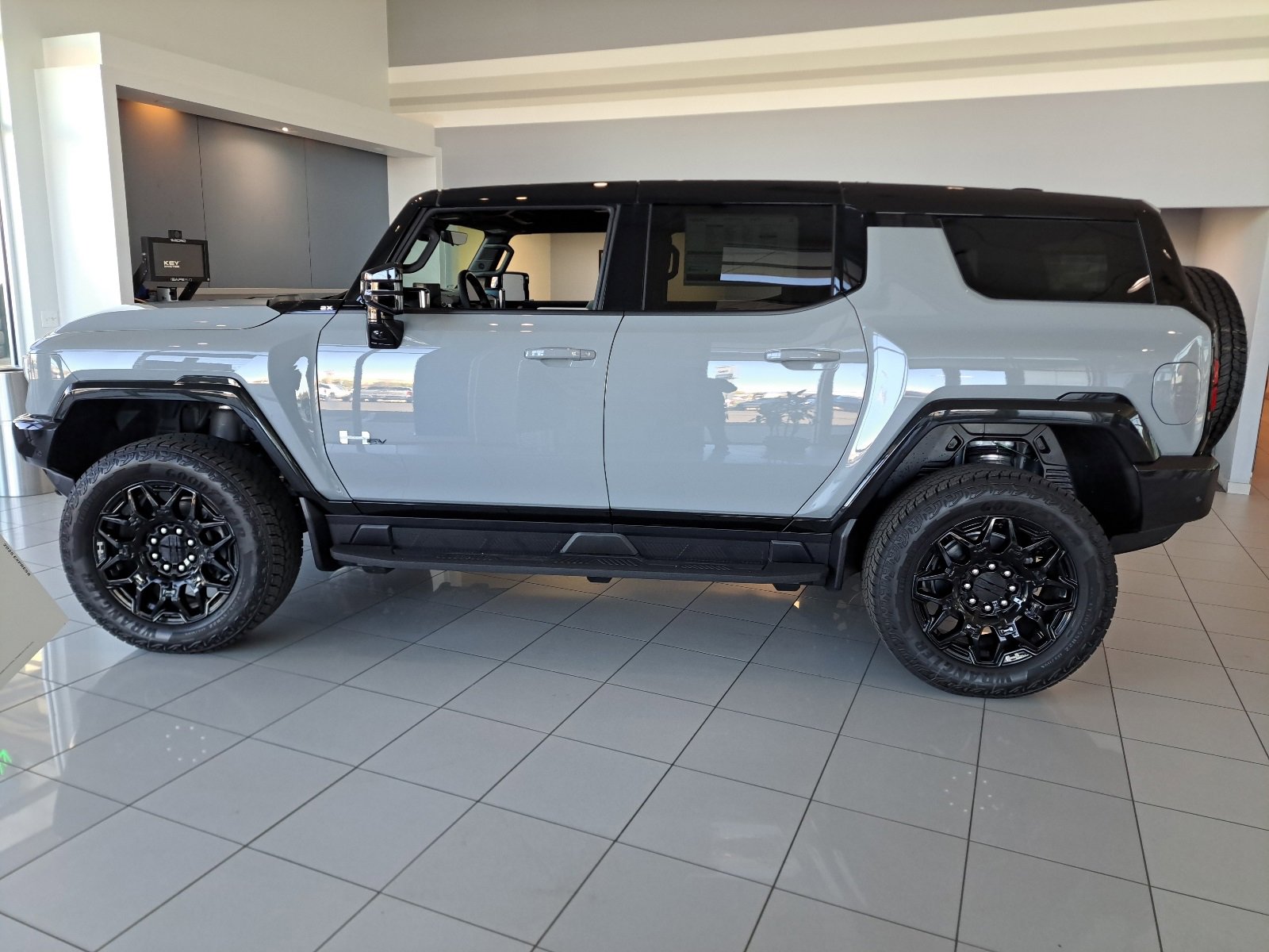 New 2026 GMC Hummer EV SUV image 6