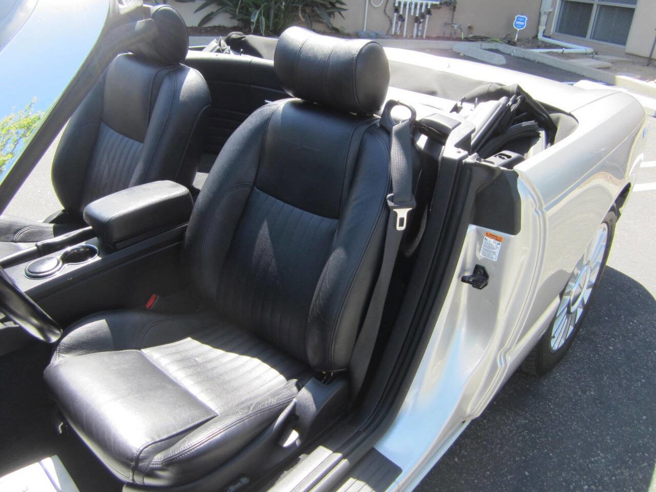 Used 2004 Ford Thunderbird Deluxe RWD image 30
