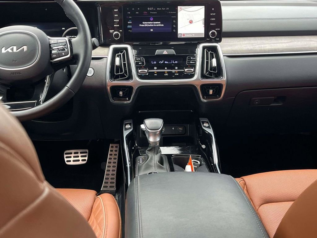 Used 2023 Kia Sorento SX Prestige AWD/4WD image 3