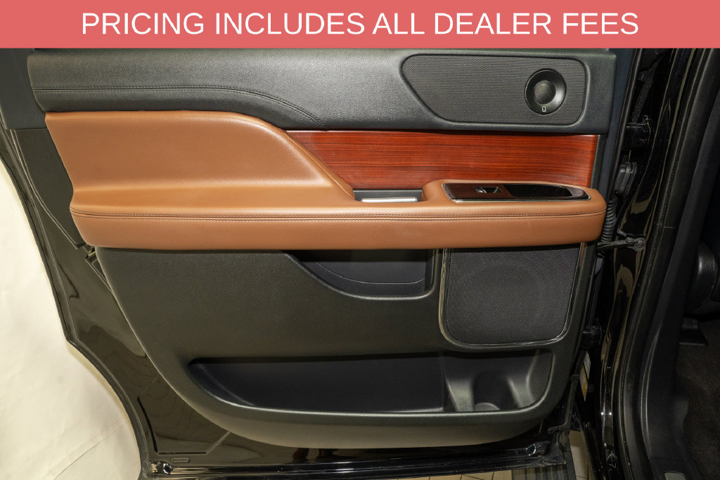 Used 2023 Lincoln Navigator L Reserve AWD/4WD image 11