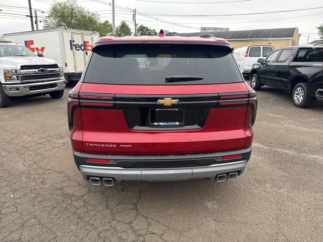 New 2026 Chevrolet Traverse LT w/ Driver Confidence Package AWD/4WD image 5