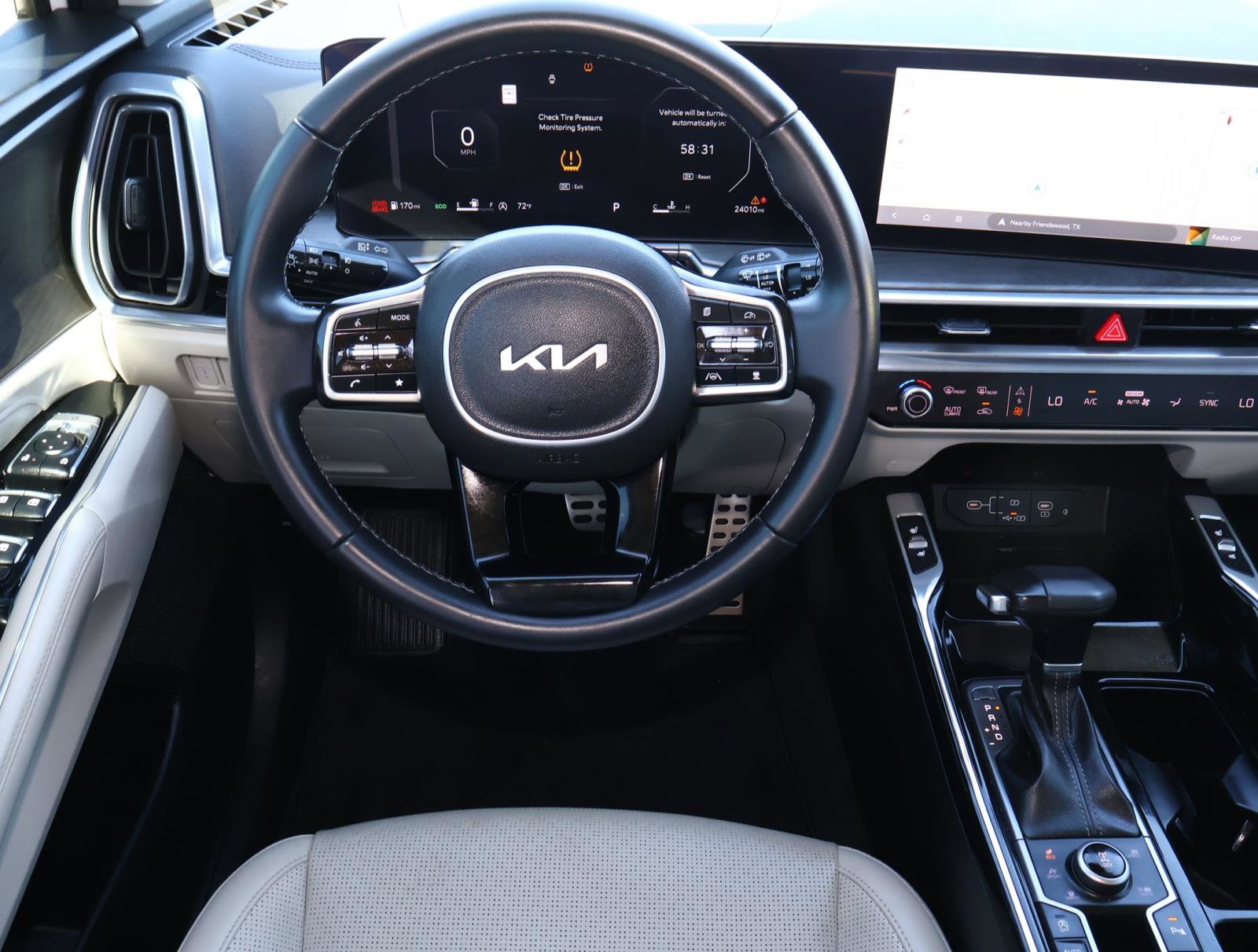 Used 2025 Kia Sorento SX image 10