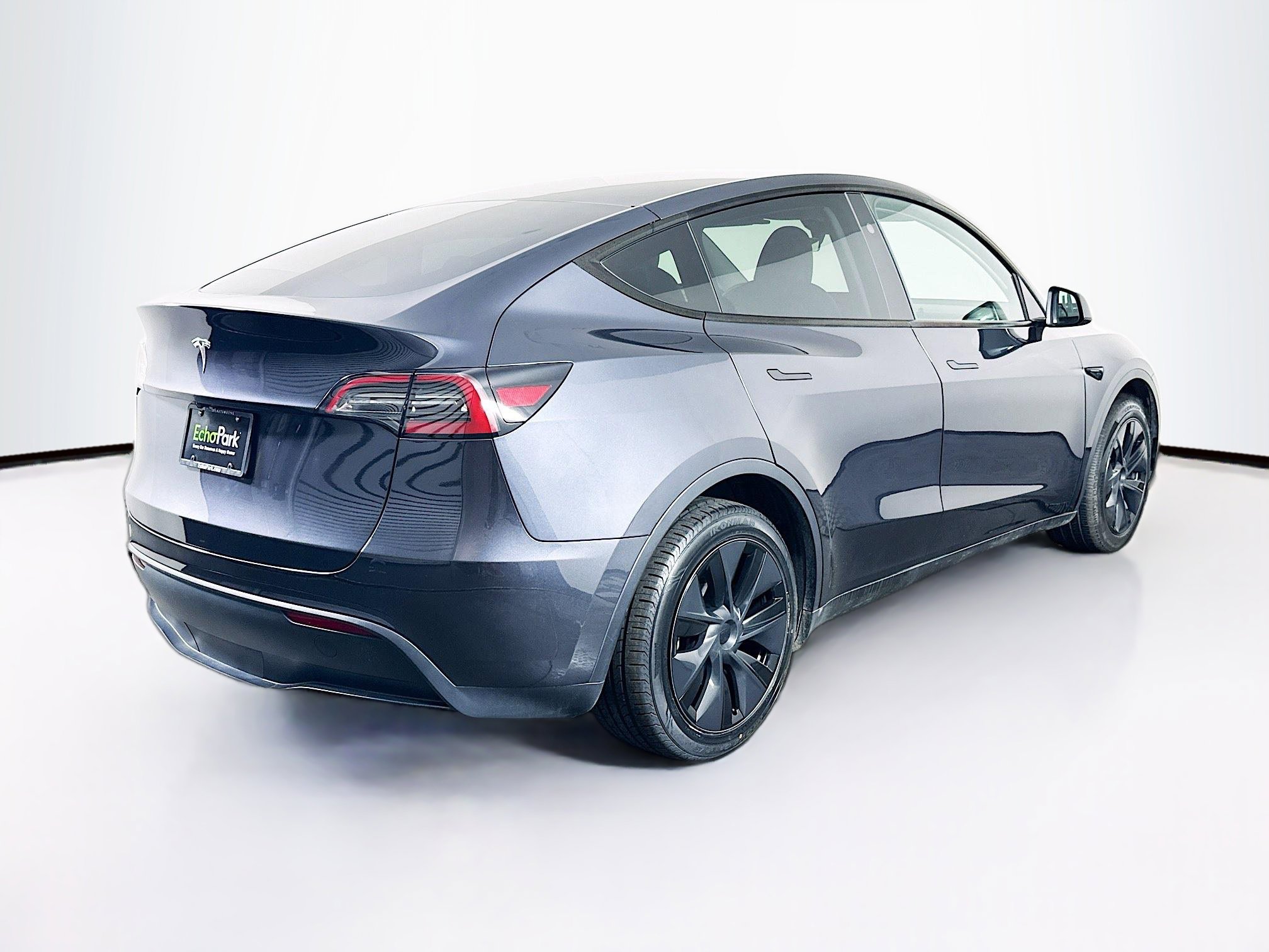 Used 2025 Tesla Model Y Long Range image 9