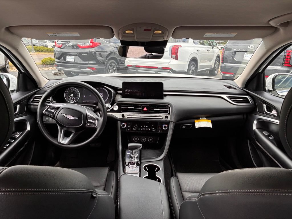 Used 2025 Genesis G70 2.5T AWD/4WD image 14