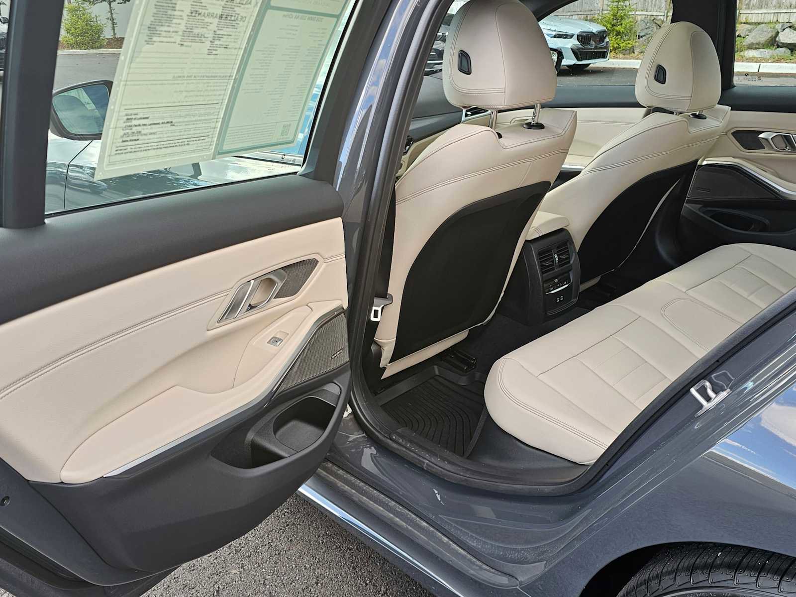 Used 2026 BMW 330i xDrive Sedan w/ M Sport Package image 15