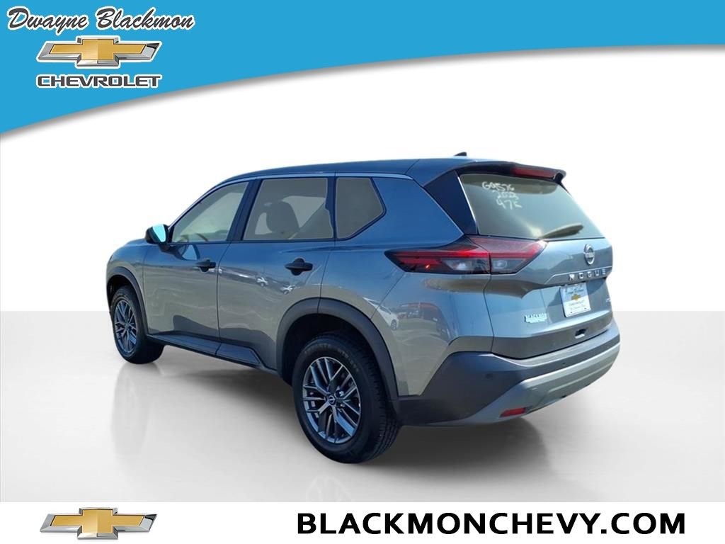 Used 2023 Nissan Rogue S image 5