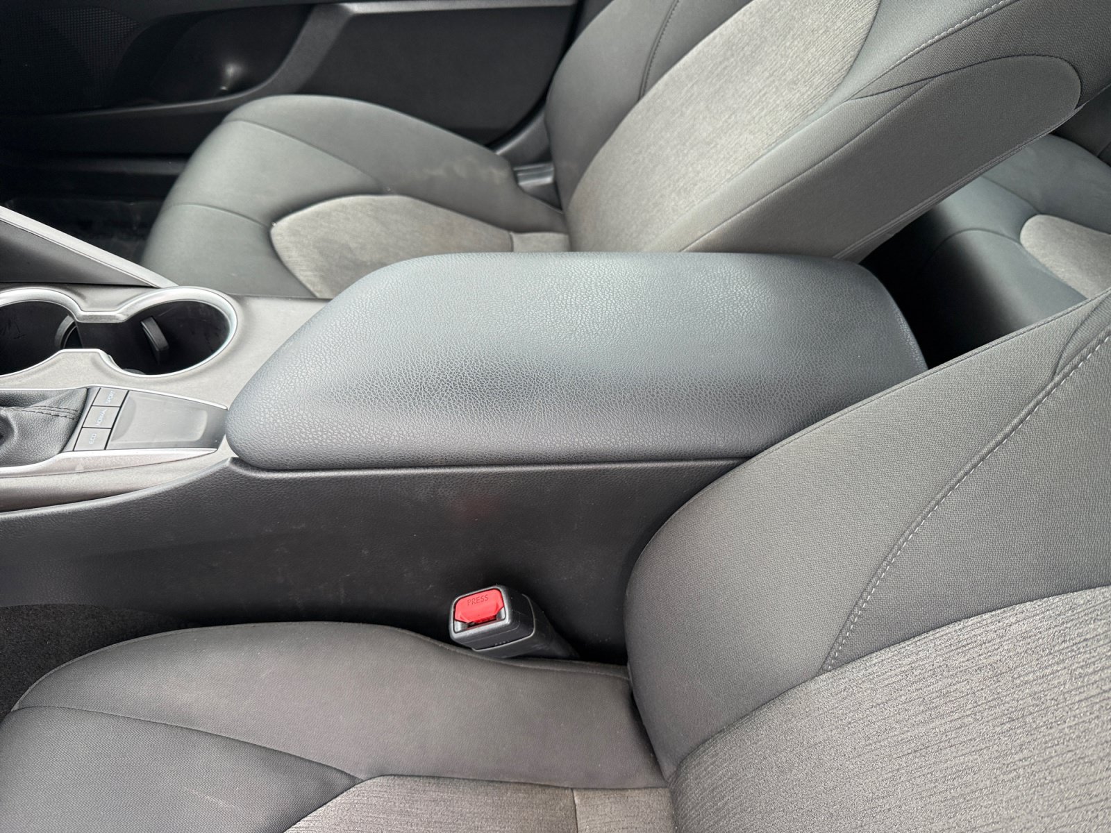 Used 2024 Toyota Camry LE FWD image 14