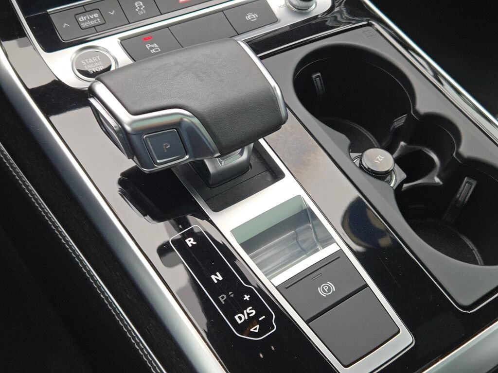 Used 2025 Audi Q7 3.0T Premium Plus AWD/4WD image 30