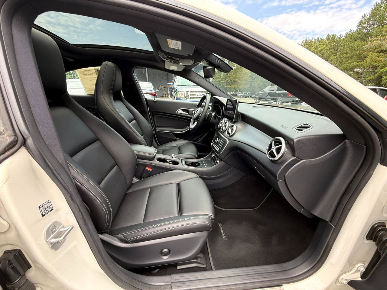 Used 2018 Mercedes-Benz CLA 250 image 15