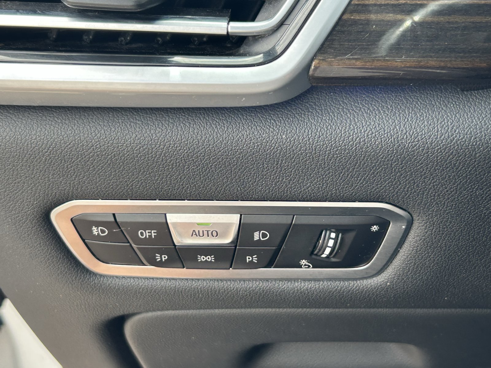 Used 2020 BMW X5 sDrive40i w/ Premium Package RWD image 19