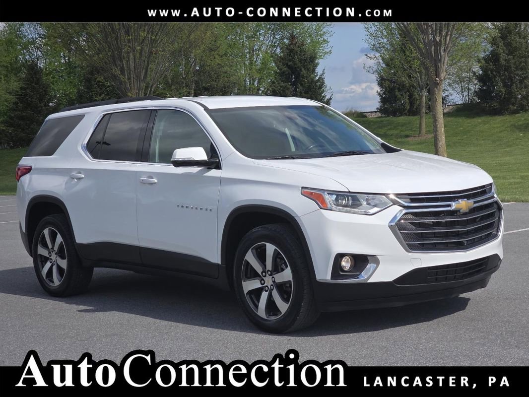Used 2020 Chevrolet Traverse LT w/ LT Premium Package FWD image 1