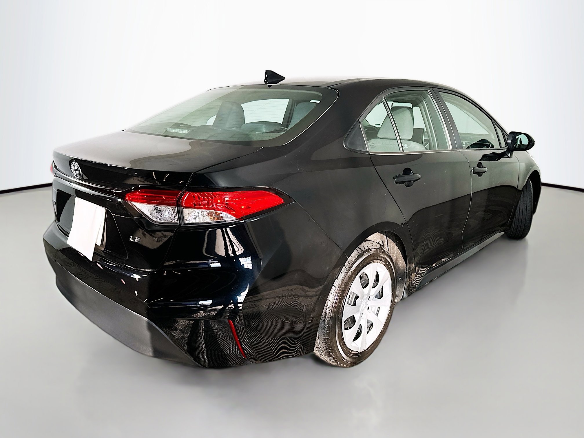 Used 2023 Toyota Corolla LE image 7