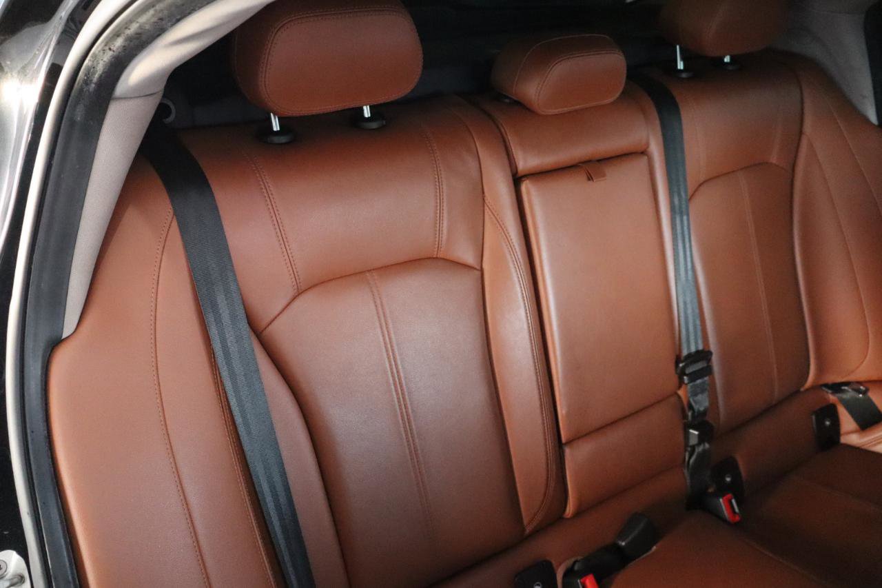 Used 2017 Alfa Romeo Giulia image 37