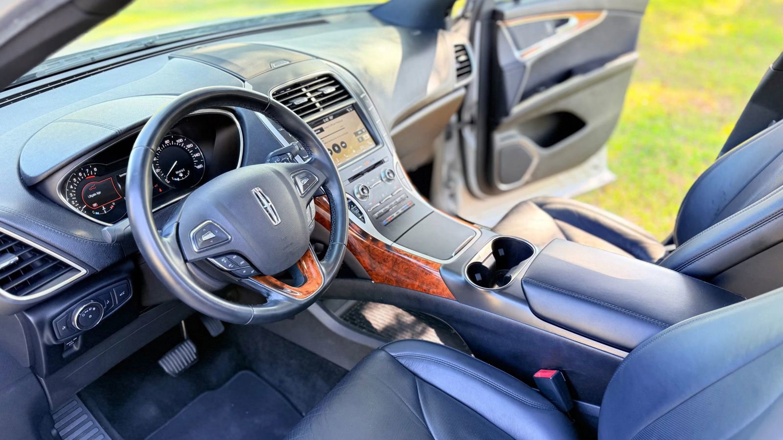 Used 2018 Lincoln MKX Reserve image 4