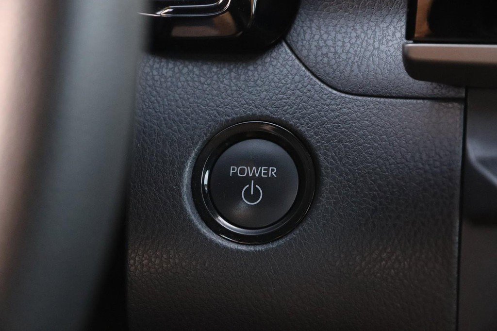 Certified 2025 Toyota Camry LE image 14