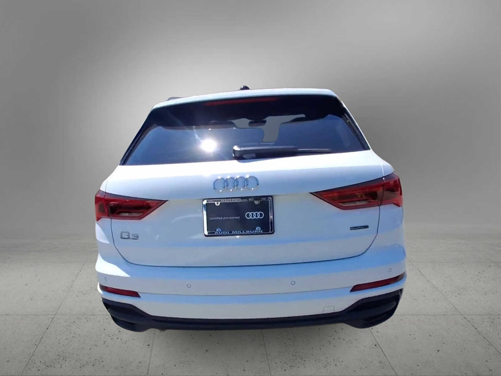 Used 2023 Audi Q3 2.0T Premium Plus w/ Premium Plus Package AWD/4WD image 7