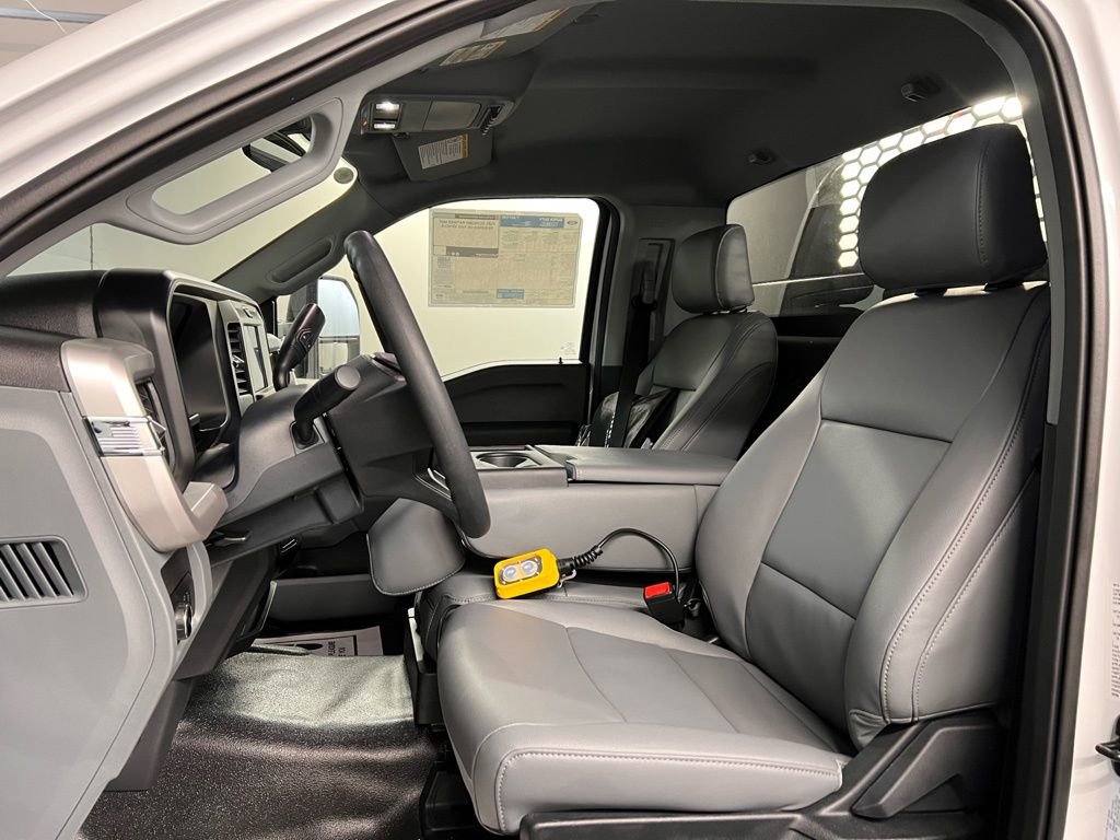 New 2026 Ford F550 4x4 Regular Cab Super Duty image 25
