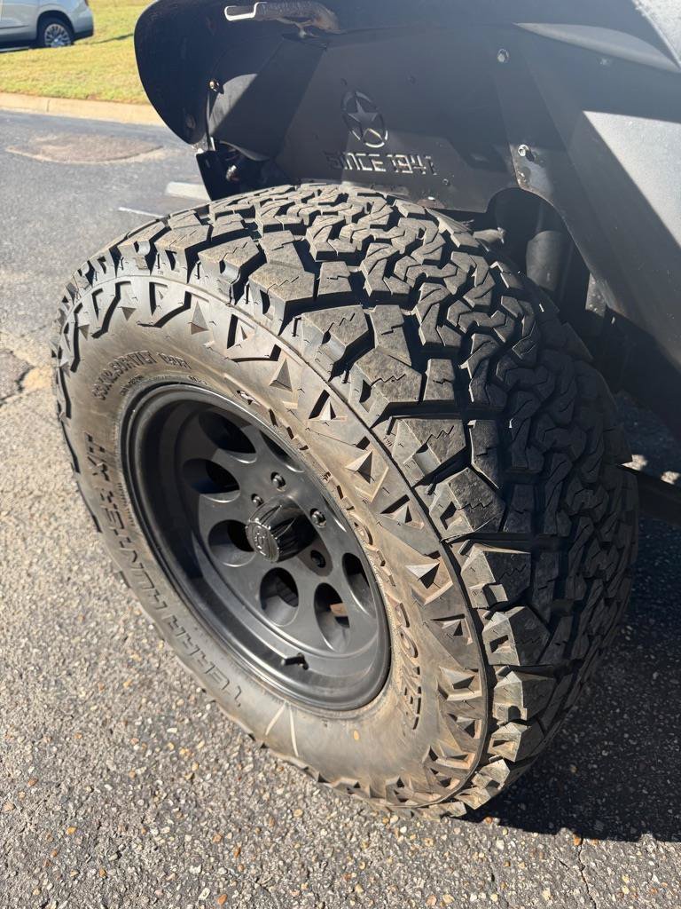 Used 2008 Jeep Wrangler X AWD/4WD image 3