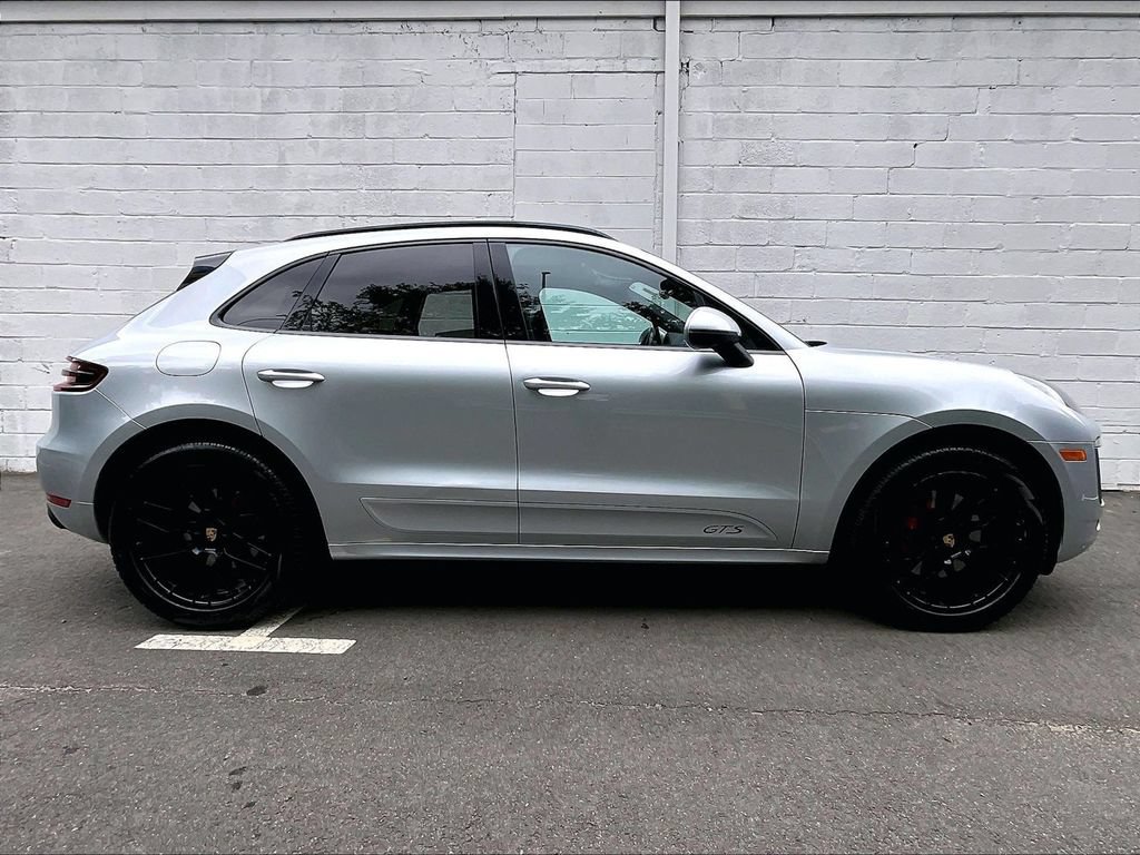 Used 2017 Porsche Macan GTS AWD/4WD image 6