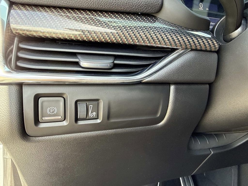 Used 2020 Cadillac XT4 Sport w/ Driver Awareness Package image 31