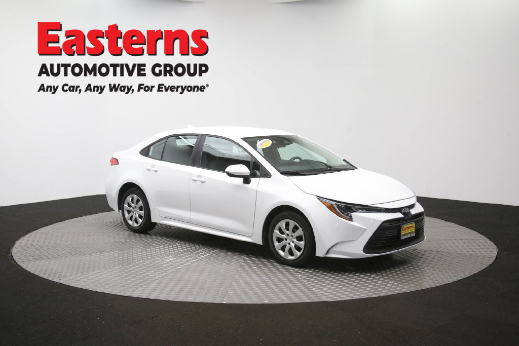 Used 2025 Toyota Corolla LE FWD image 46
