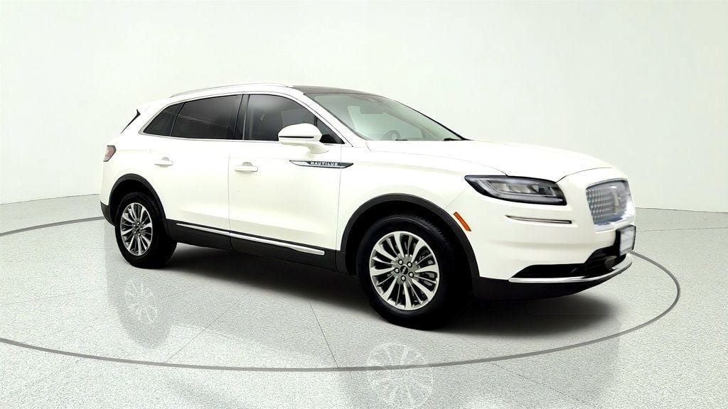 Used 2022 Lincoln Nautilus Reserve FWD image 3