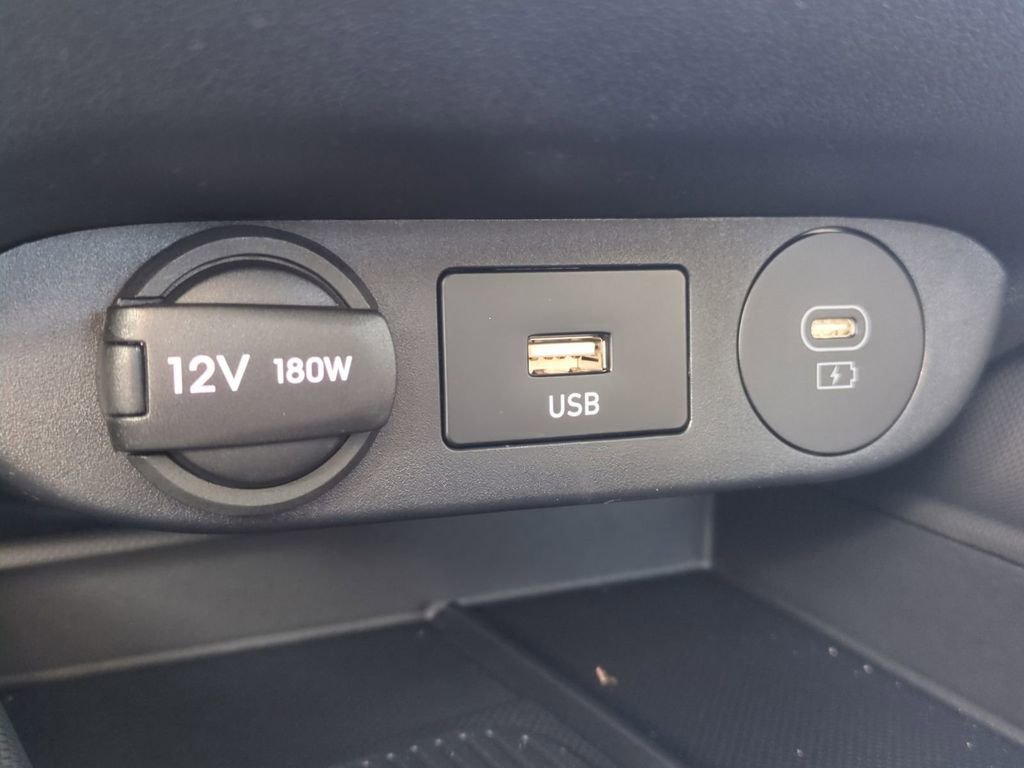 New 2026 Hyundai Elantra Limited image 26