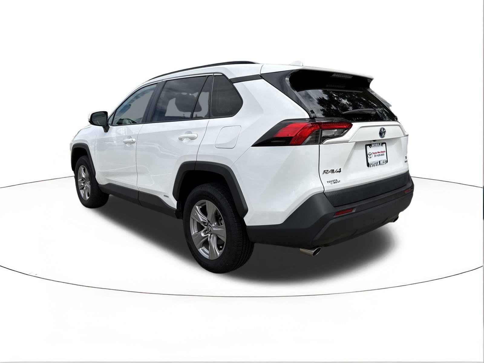 Used 2023 Toyota RAV4 XLE w/ Convenience Package AWD/4WD image 5