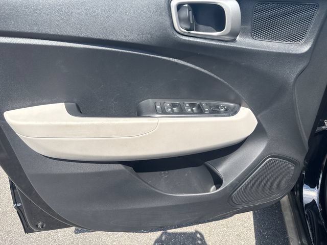 Certified 2026 Hyundai Venue SEL FWD image 10