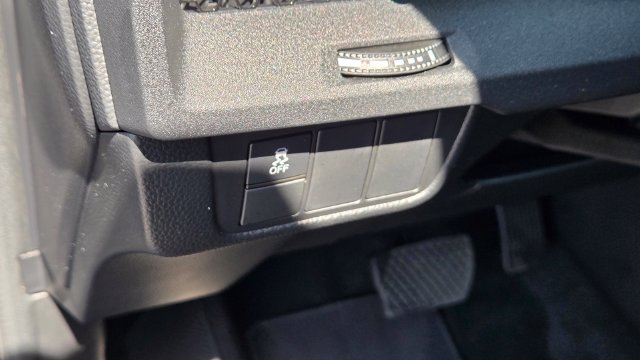 Used 2025 Honda CR-V EX image 17