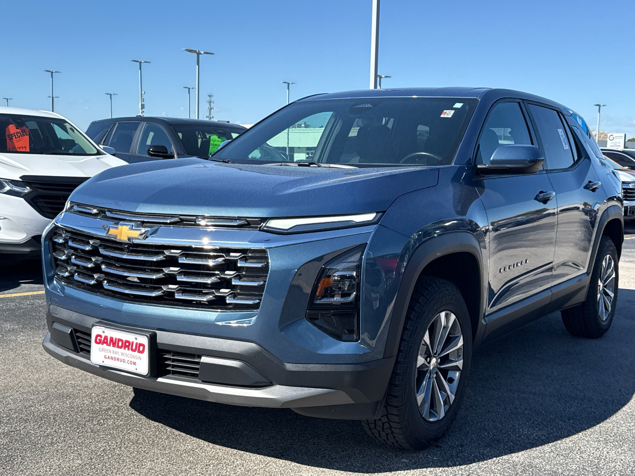 Certified 2025 Chevrolet Equinox LT AWD/4WD image 2