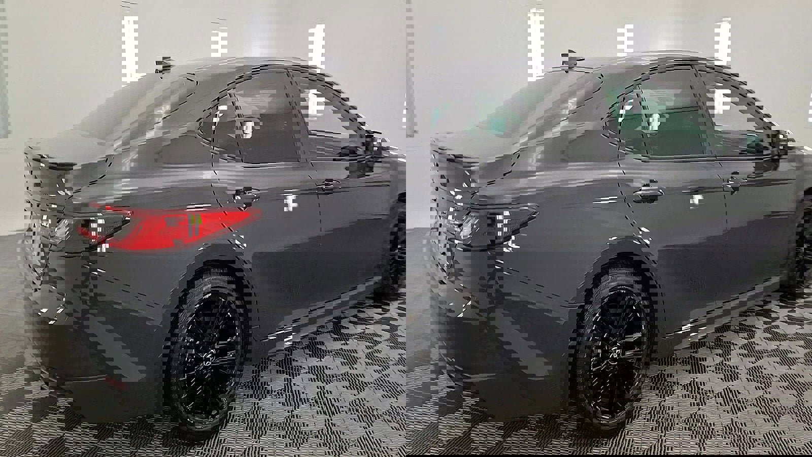 Certified 2025 Toyota Camry SE image 4