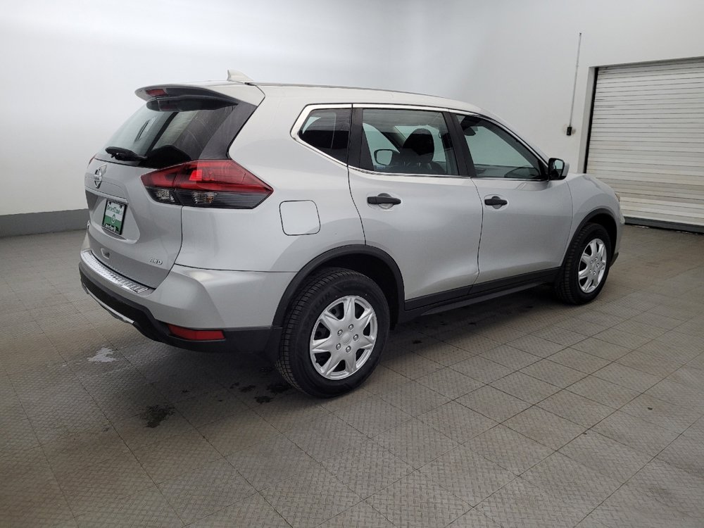 Used 2019 Nissan Rogue S image 10